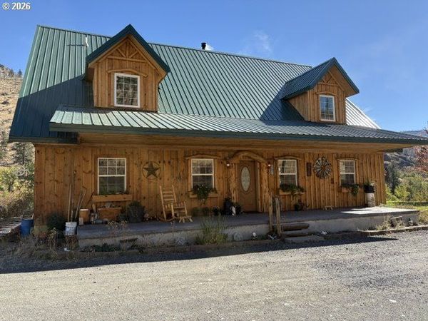 25404 HWY 395, Canyon City, OR 97820