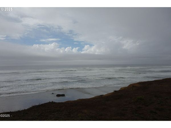 50009 Blackberry, Seal Rock, OR 97376