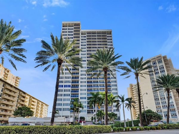 3140 S Ocean Drive, Unit 2206, Hallandale Beach, FL 33009
