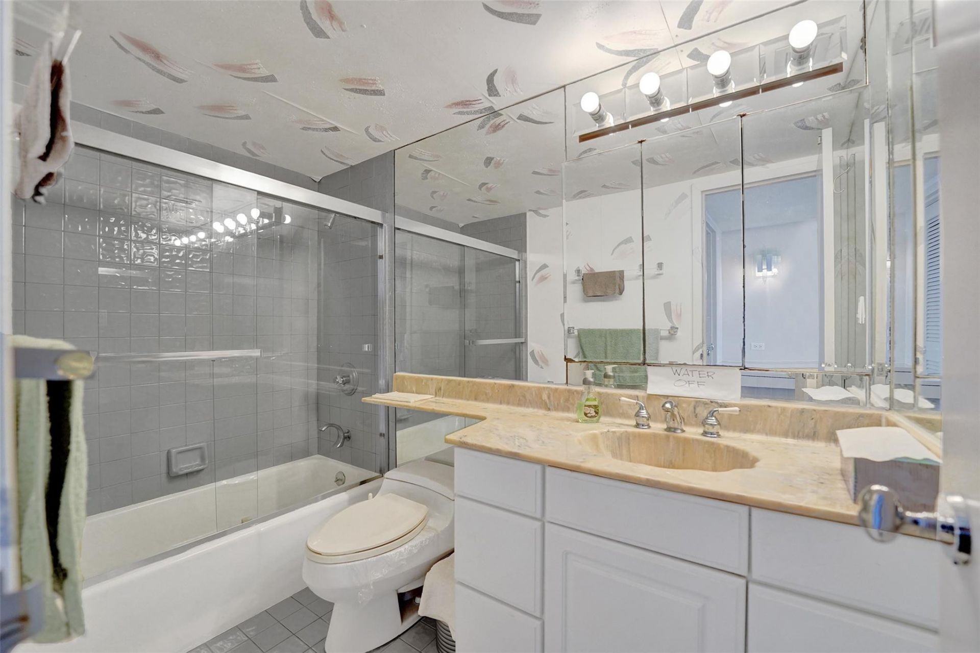 3140 S Ocean Drive, Unit 2206, Hallandale Beach, FL 33009 Photo