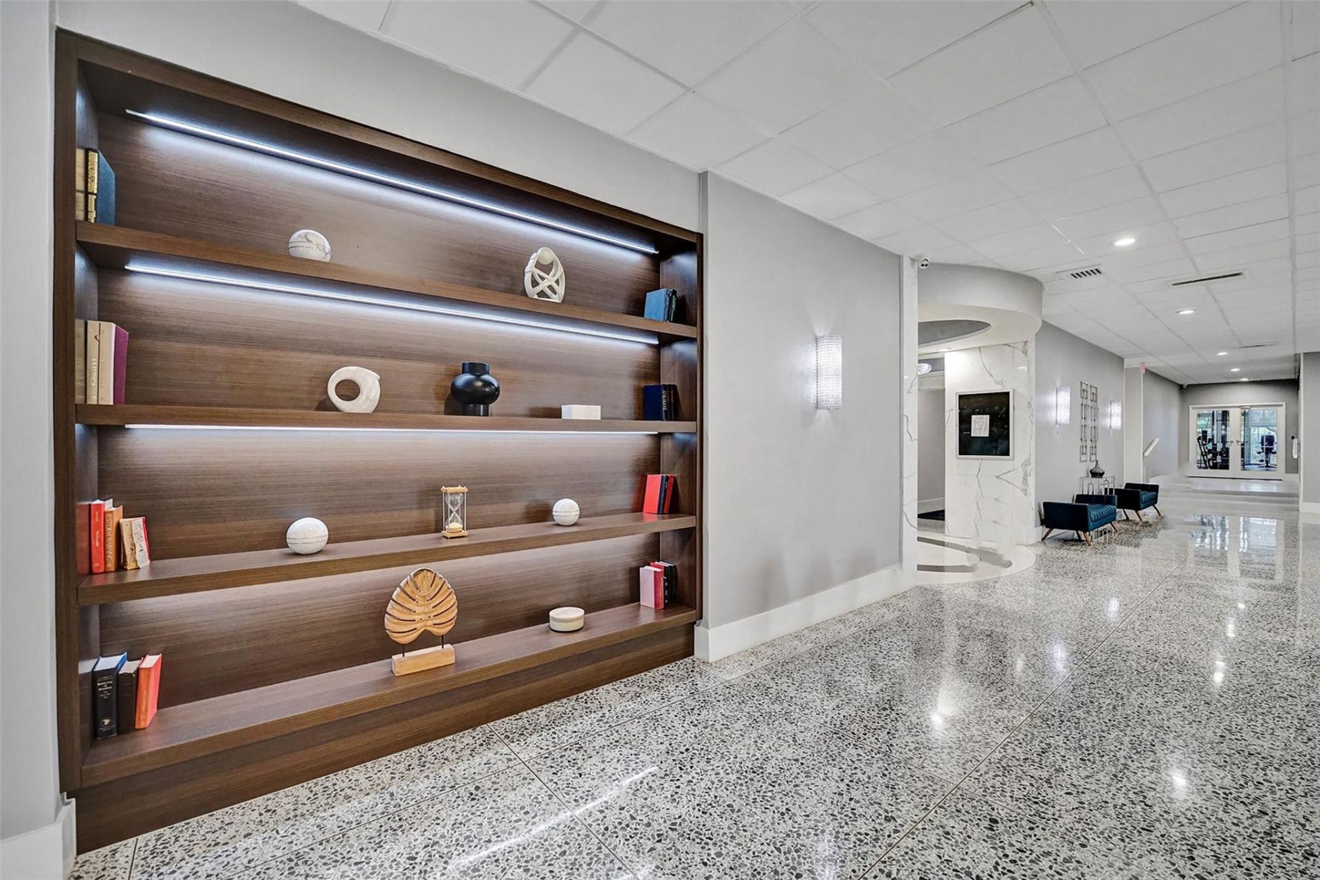 3140 S Ocean Drive, Unit 2206, Hallandale Beach, FL 33009 Photo