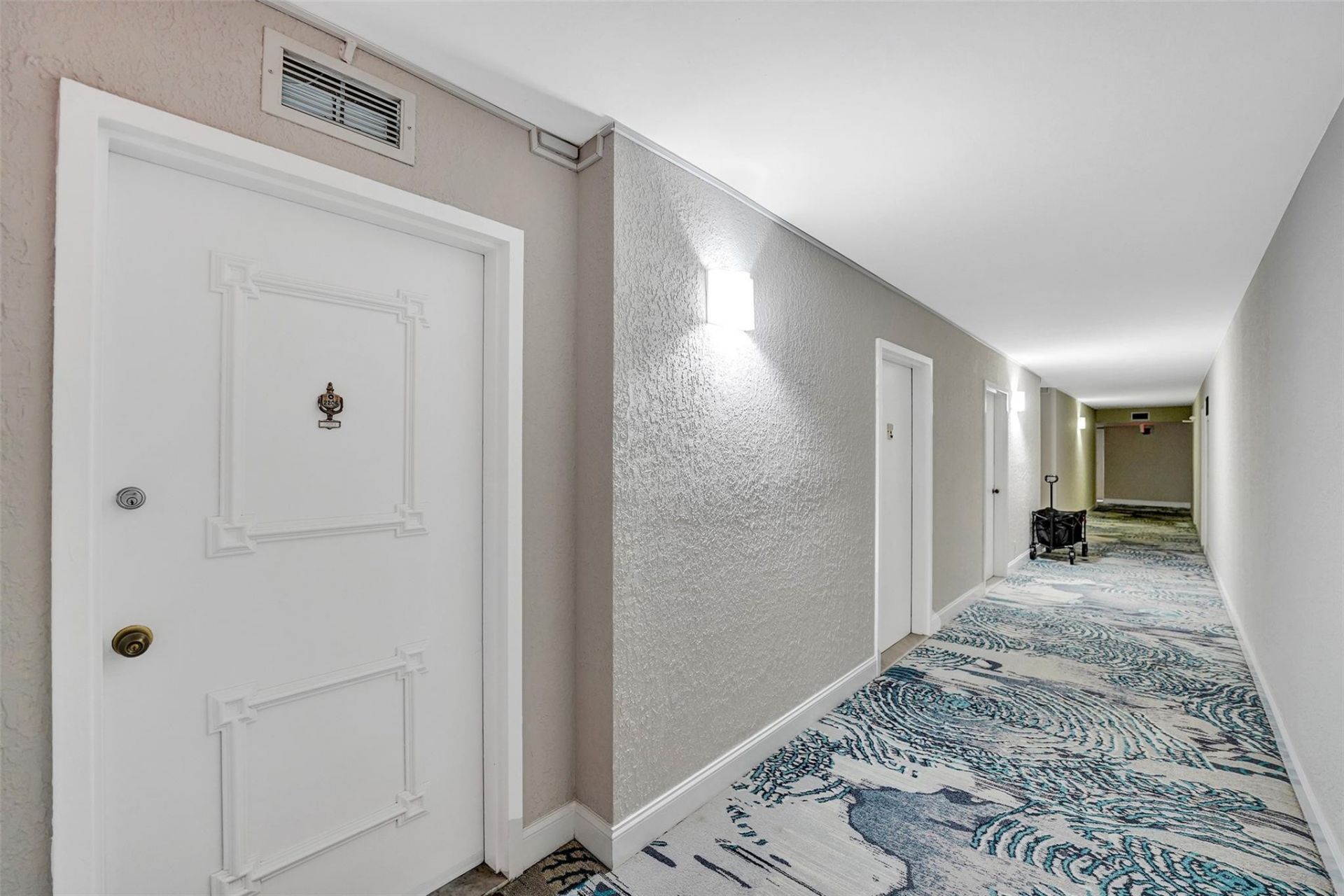 3140 S Ocean Drive, Unit 2206, Hallandale Beach, FL 33009 Photo