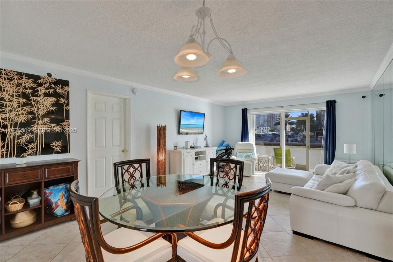 2600 Diana Dr , Unit 104, Hallandale Beach, FL 33009 Photo