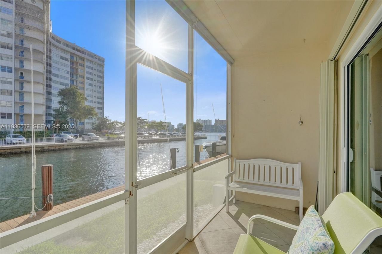 2600 Diana Dr , Unit 104, Hallandale Beach, FL 33009 Photo