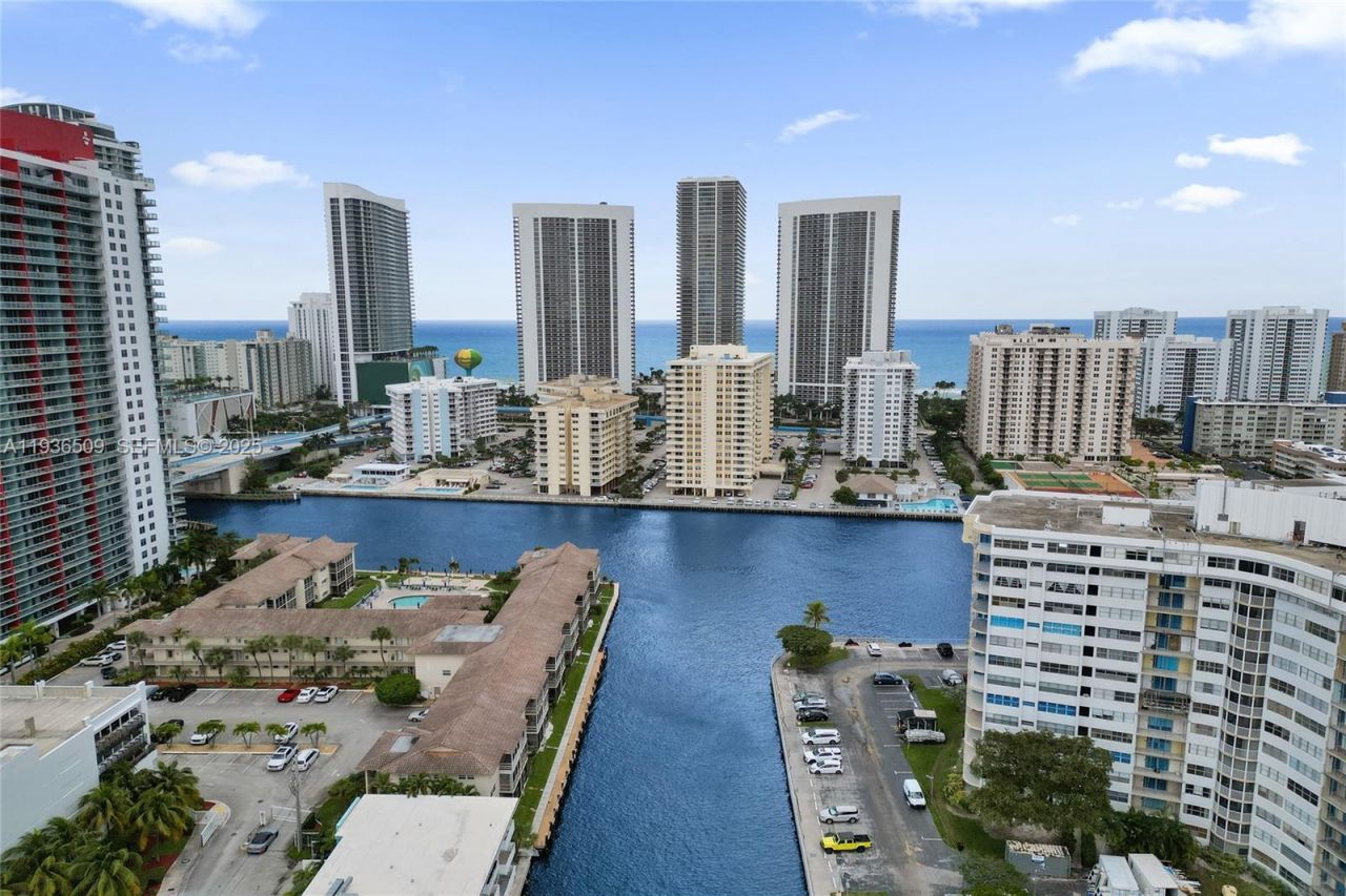 2600 Diana Dr , Unit 104, Hallandale Beach, FL 33009 Photo
