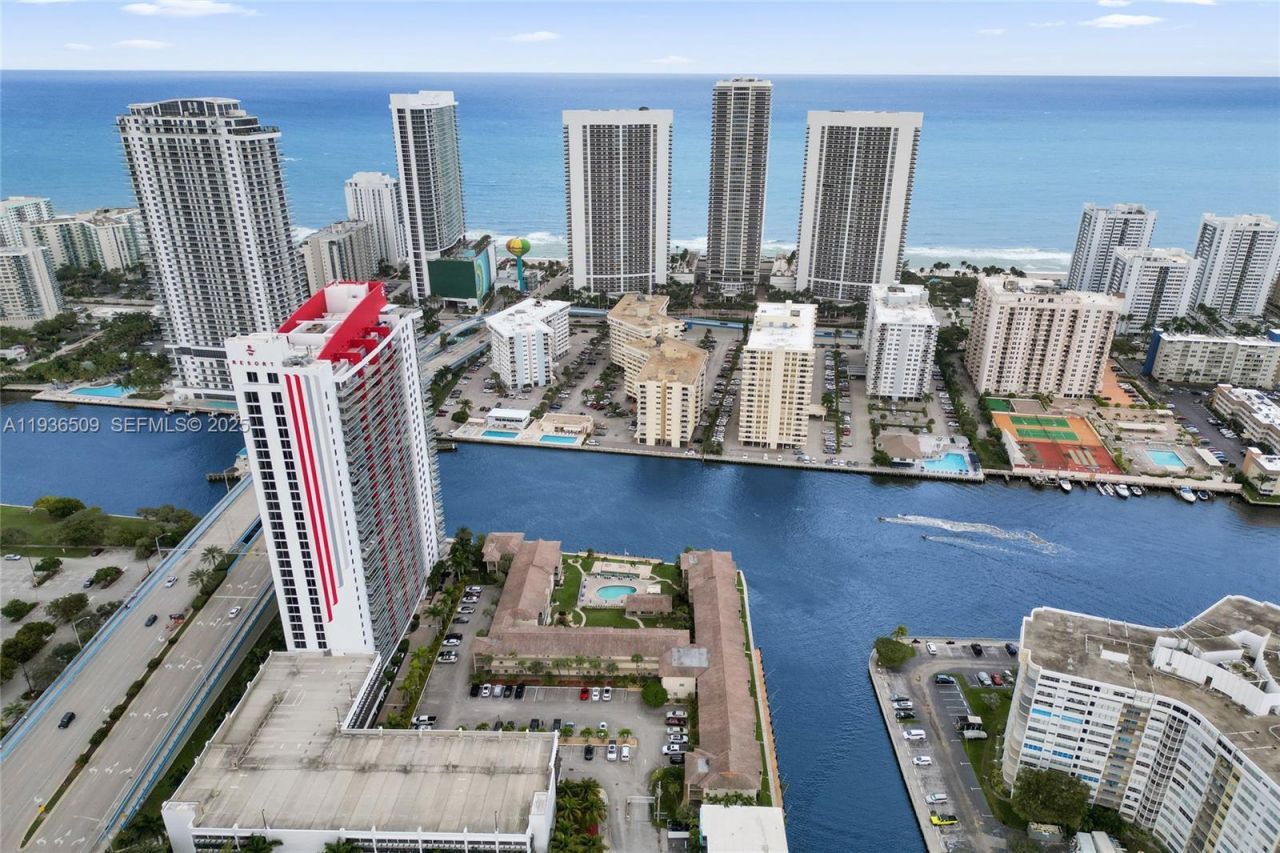 2600 Diana Dr , Unit 104, Hallandale Beach, FL 33009 Photo