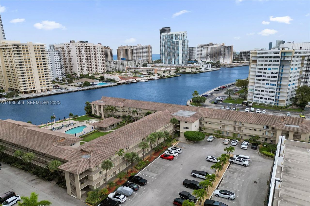 2600 Diana Dr , Unit 104, Hallandale Beach, FL 33009 Photo