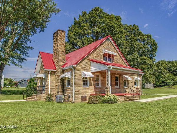 522 Court St, Wartburg, TN 37887