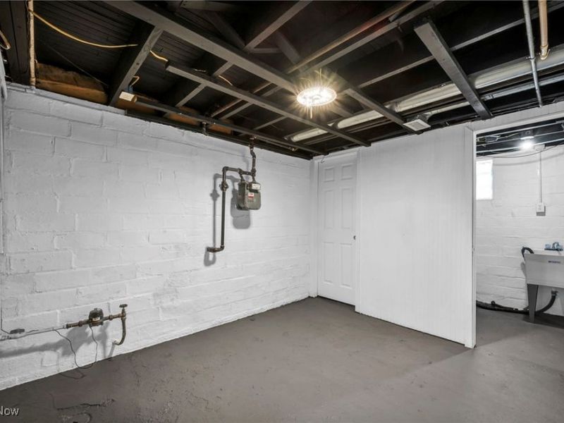 2153 W 106th Street, Cleveland, OH 44102 Photo 34