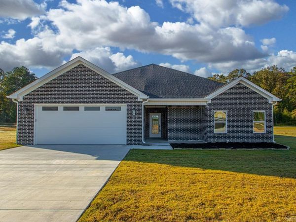 1112 Duke Drive, Bauxite, AR 72011