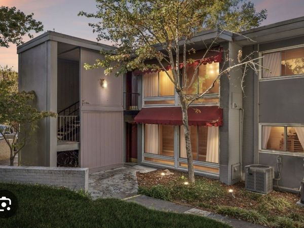 201 Acklen Park Dr, Unit 23, Nashville, TN 37203