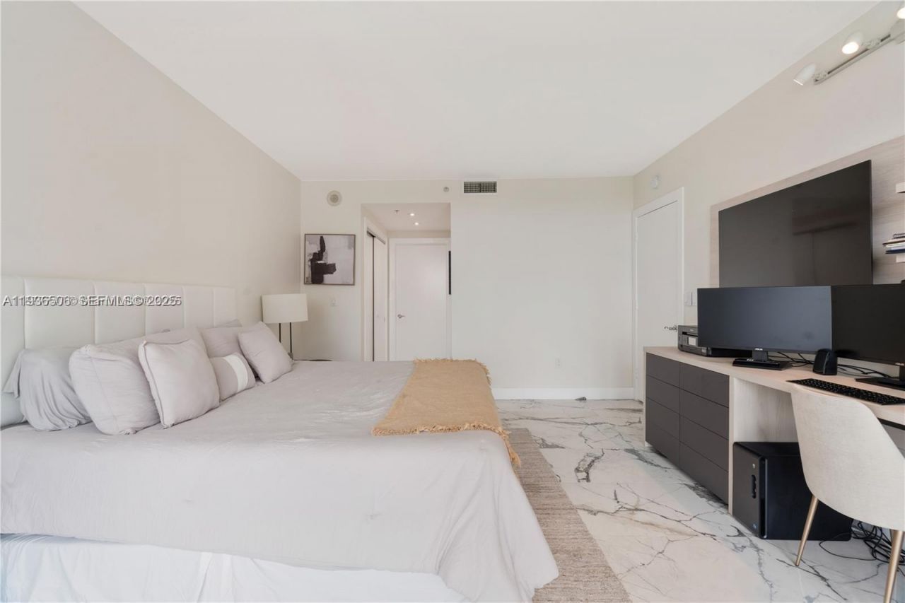 3400 SW 27th Ave, Unit 605, Miami, FL 33133 Photo