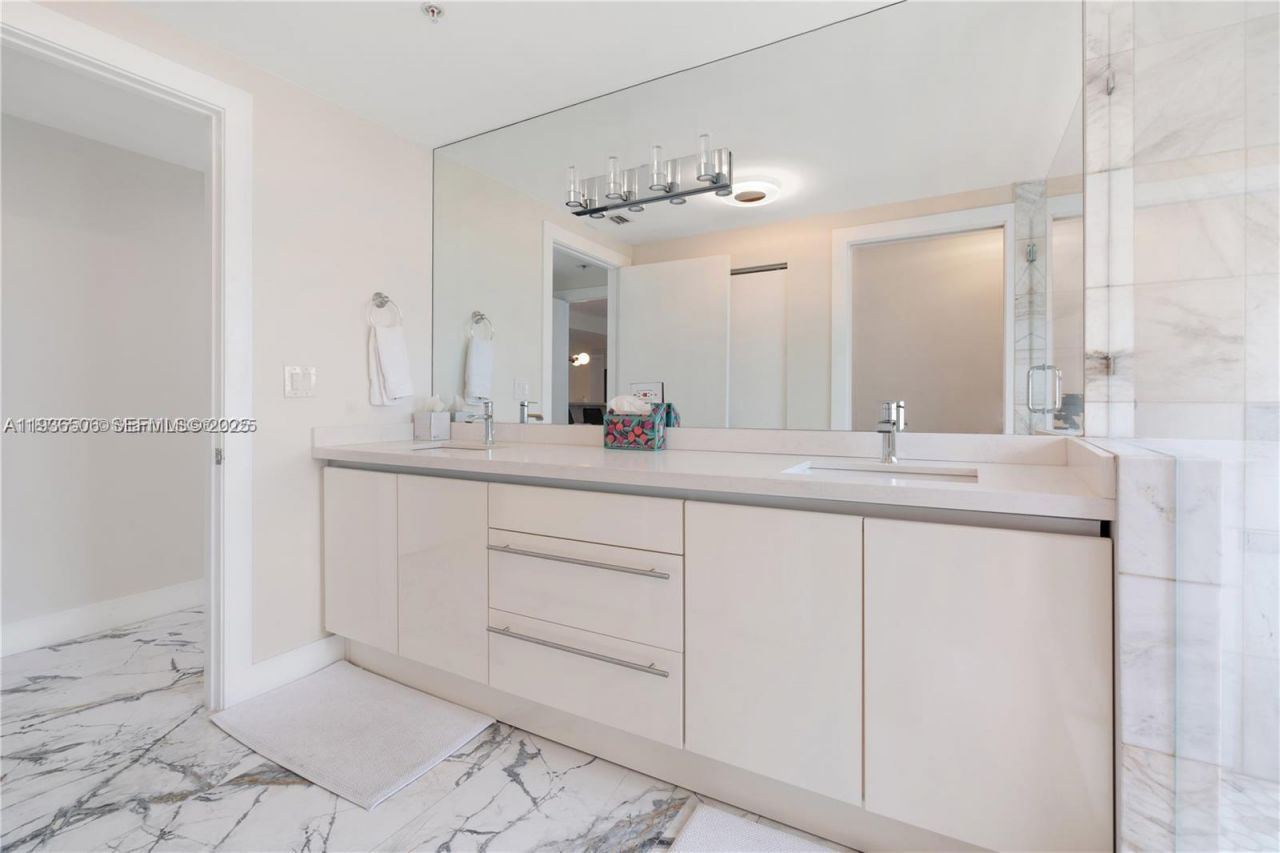 3400 SW 27th Ave, Unit 605, Miami, FL 33133 Photo