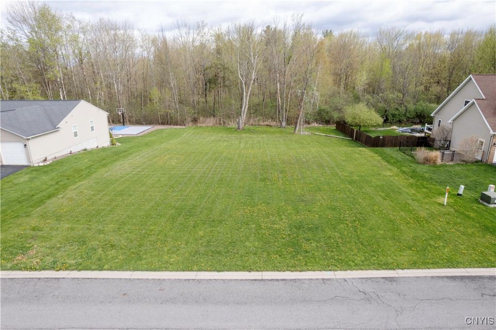 6380 Finish Line, Brewerton, NY 13029 Main Photo