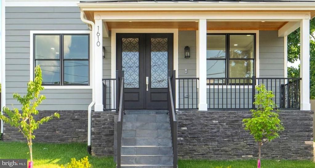 1600 12th Street S, Arlington, VA 22204 Main Photo