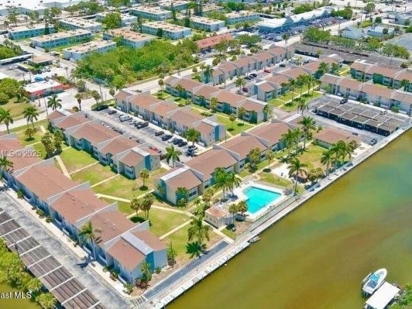 250 N Banana River Dr., Unit F15, Merritt Island, FL 32952