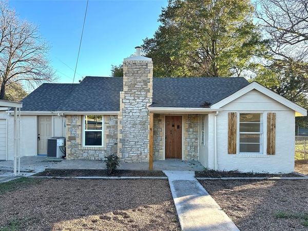 900 W Wrights Avenue, Comanche, TX 76442