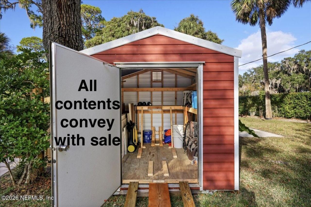 802 Lemon Avenue, Crescent City, FL 32112 Photo