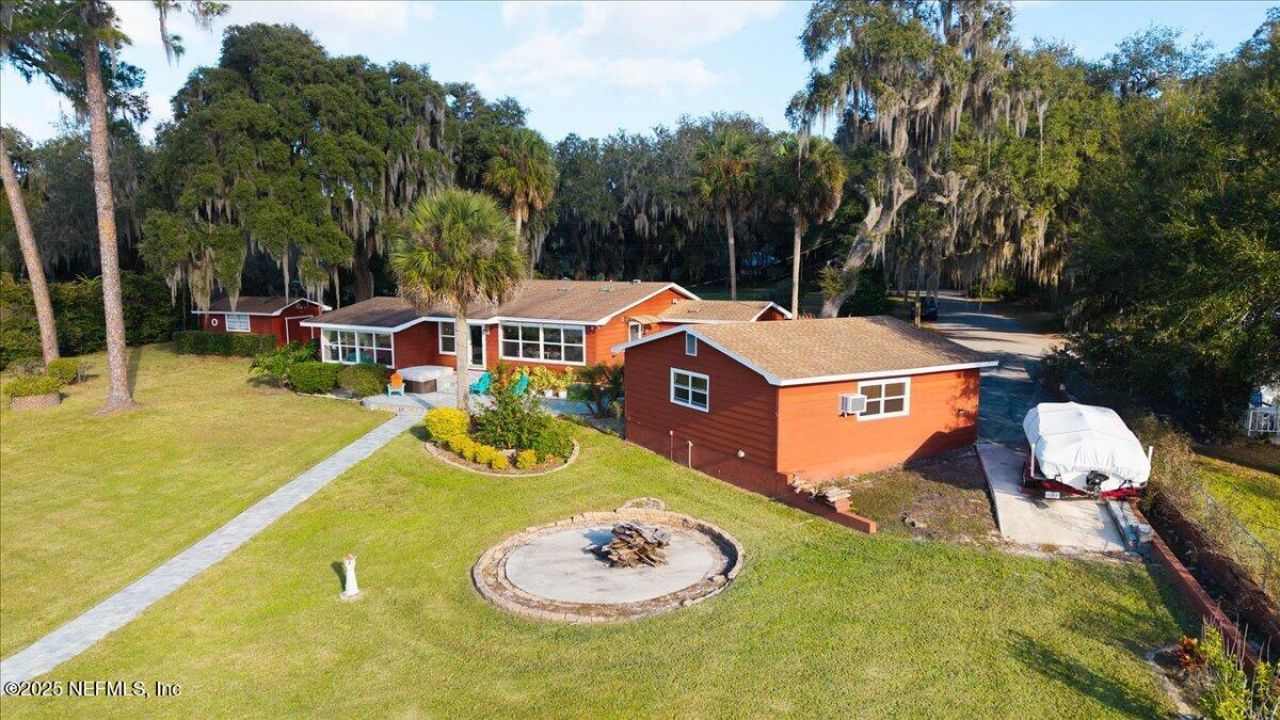 802 Lemon Avenue, Crescent City, FL 32112 Photo