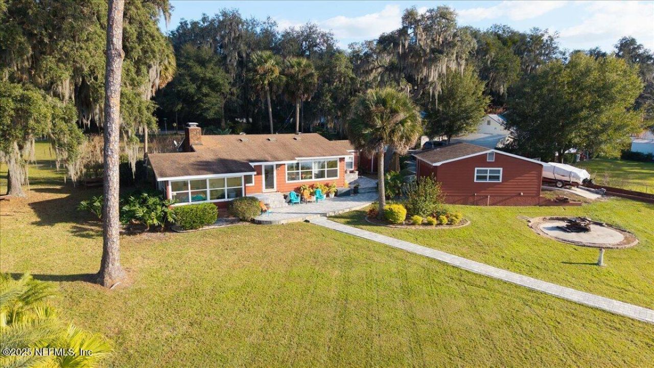 802 Lemon Avenue, Crescent City, FL 32112 Photo