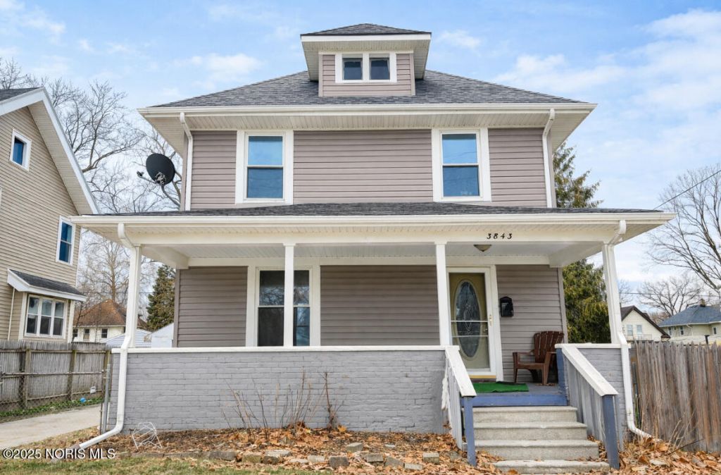 3843 Hoiles Avenue, Toledo, OH 43612 Main Photo