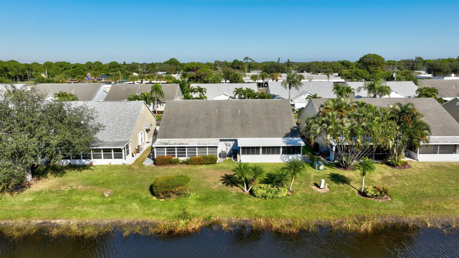 2540 SE Tropical East Circle E, Port Saint Lucie, FL 34952 Photo