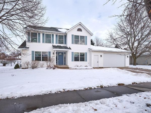 2214 Viola Heights Drive NE, Rochester, MN 55906