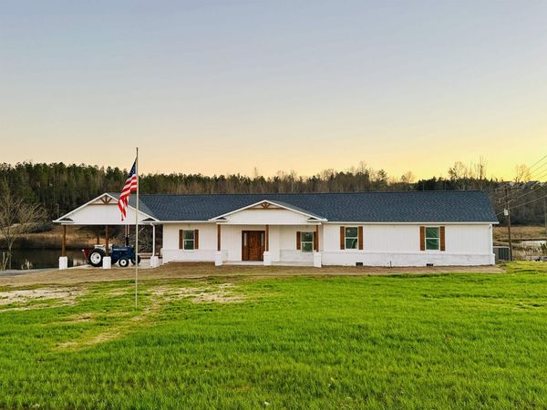 172 NEW BETHEL RD, Selmer, TN 38375