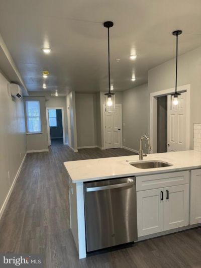 5813 Cedar Avenue, Philadelphia, PA 19143 Main Photo