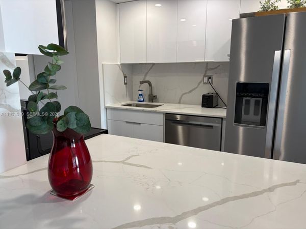 251 174th St, Unit 1215, Sunny Isles Beach, FL 33160