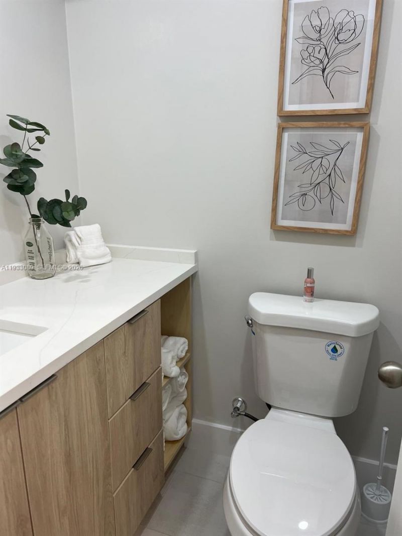 251 174th St, Unit 1215, Sunny Isles Beach, FL 33160 Photo