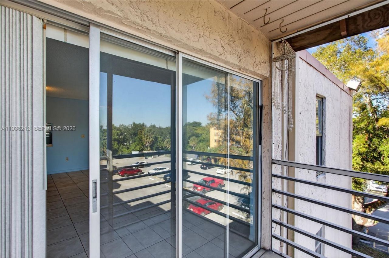 2800 NW 56th Ave, Unit C408, Lauderhill, FL 33313 Photo