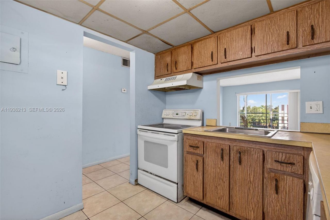 2800 NW 56th Ave, Unit C408, Lauderhill, FL 33313 Photo