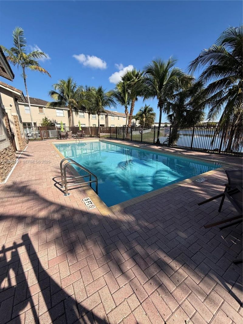 904 SW 154th Path, Miami, FL 33194 Photo