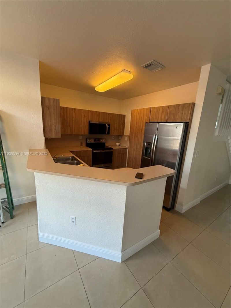 904 SW 154th Path, Miami, FL 33194 Photo