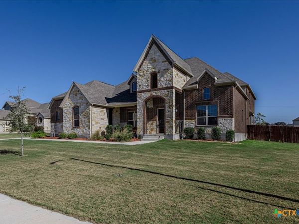 13015 Hunters Trace, St Hedwig, TX 78152