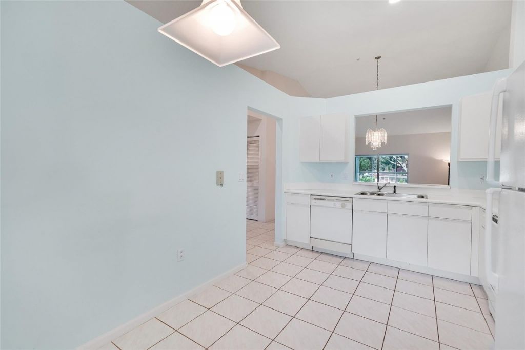 5876 Regal Glen Drive, Unit 201, Boynton Beach, FL 33437 Photo