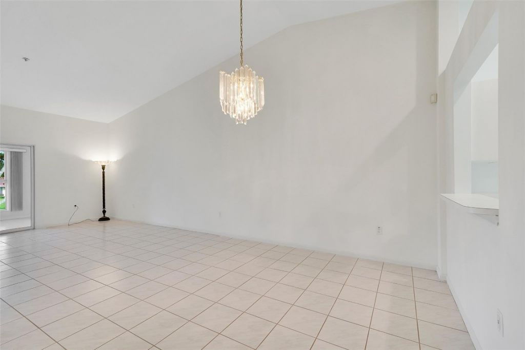 5876 Regal Glen Drive, Unit 201, Boynton Beach, FL 33437 Photo