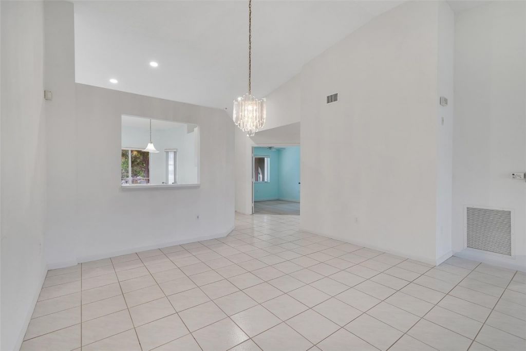 5876 Regal Glen Drive, Unit 201, Boynton Beach, FL 33437 Photo