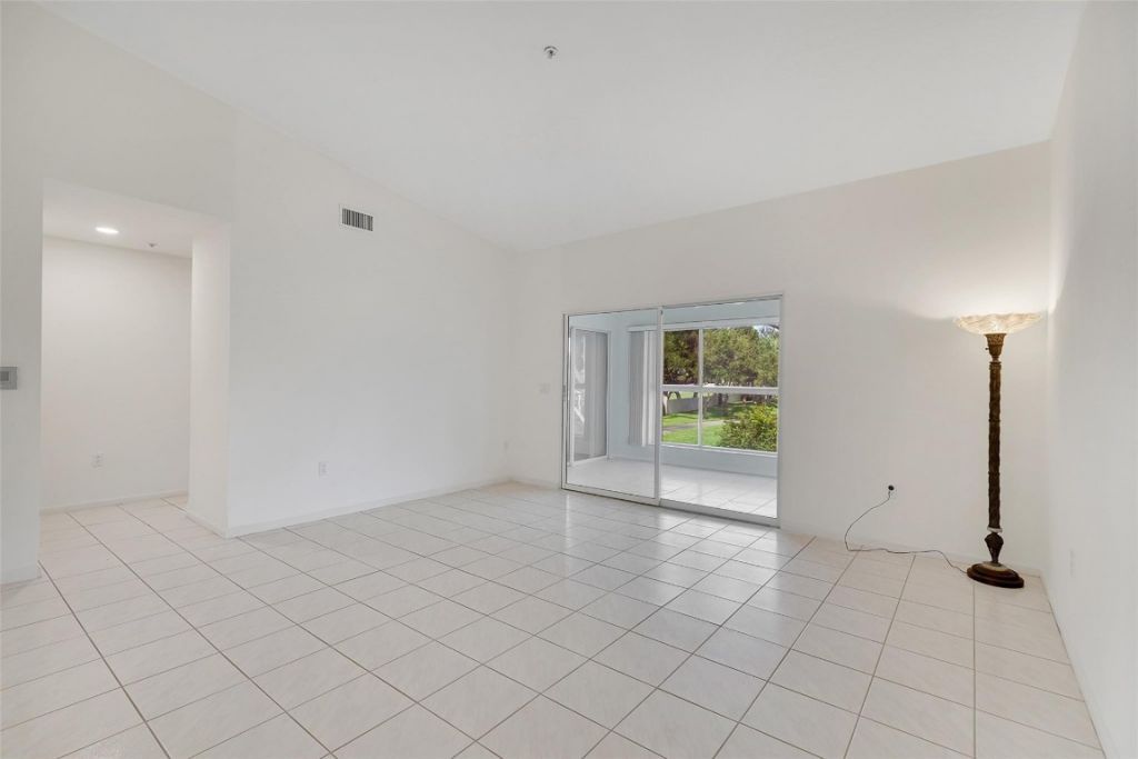 5876 Regal Glen Drive, Unit 201, Boynton Beach, FL 33437 Photo
