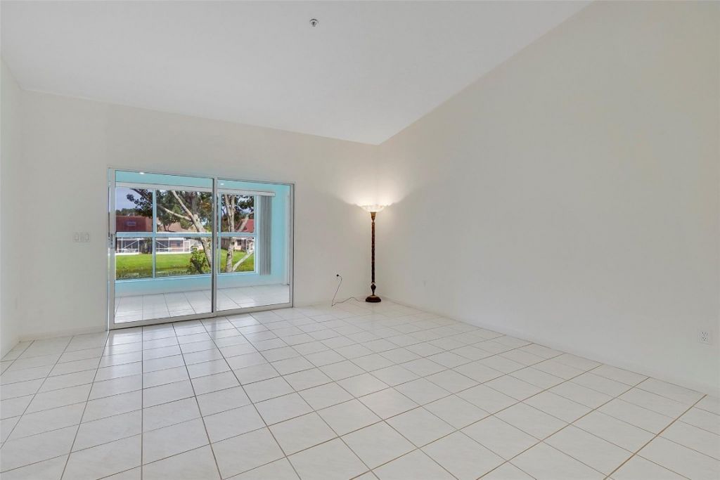 5876 Regal Glen Drive, Unit 201, Boynton Beach, FL 33437 Photo
