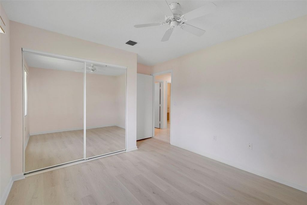 5876 Regal Glen Drive, Unit 201, Boynton Beach, FL 33437 Photo