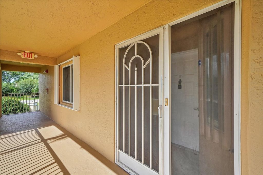 5876 Regal Glen Drive, Unit 201, Boynton Beach, FL 33437 Photo