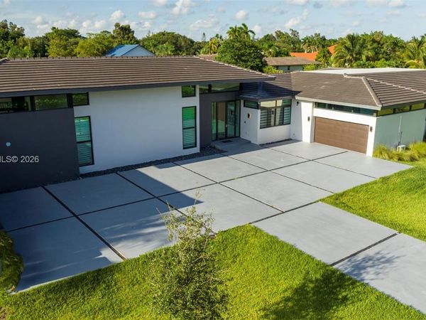 11911 NW 2 St, Plantation, FL 33325