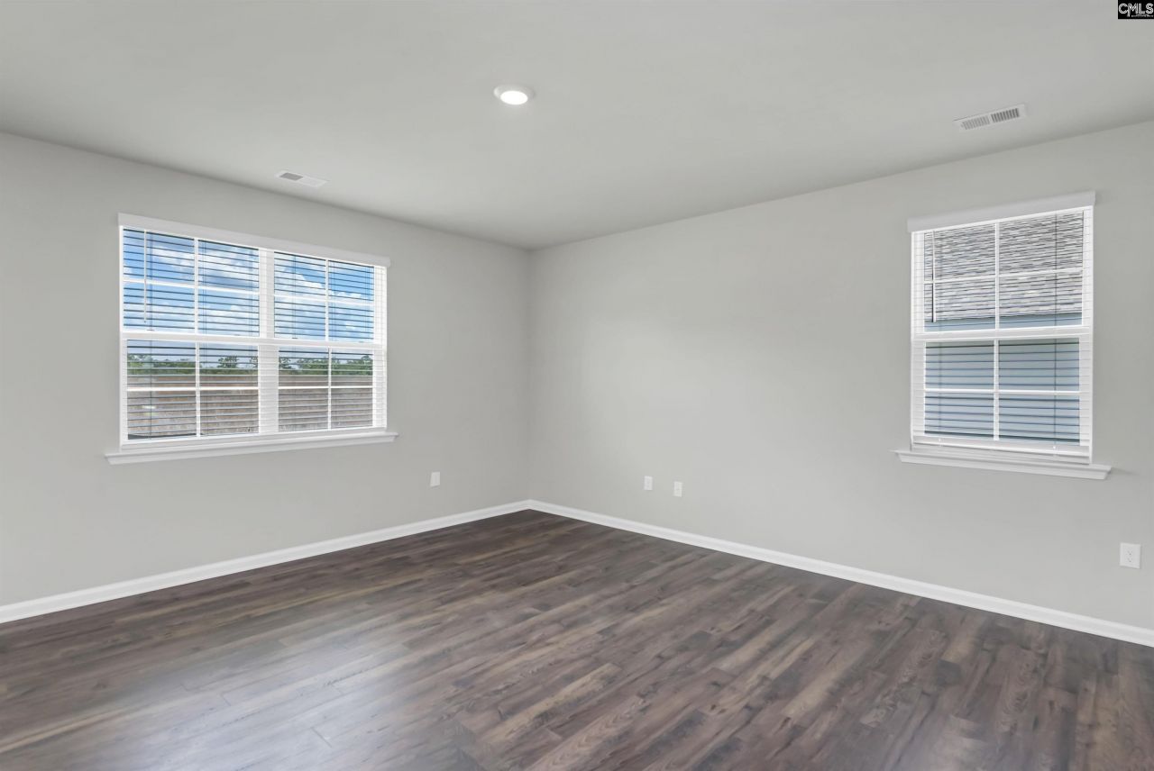 638 Glacier Road Photo 11