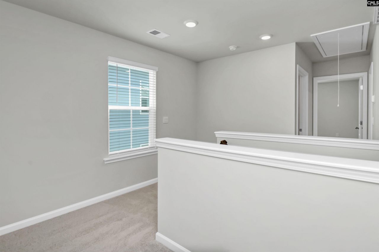 638 Glacier Road Photo 13