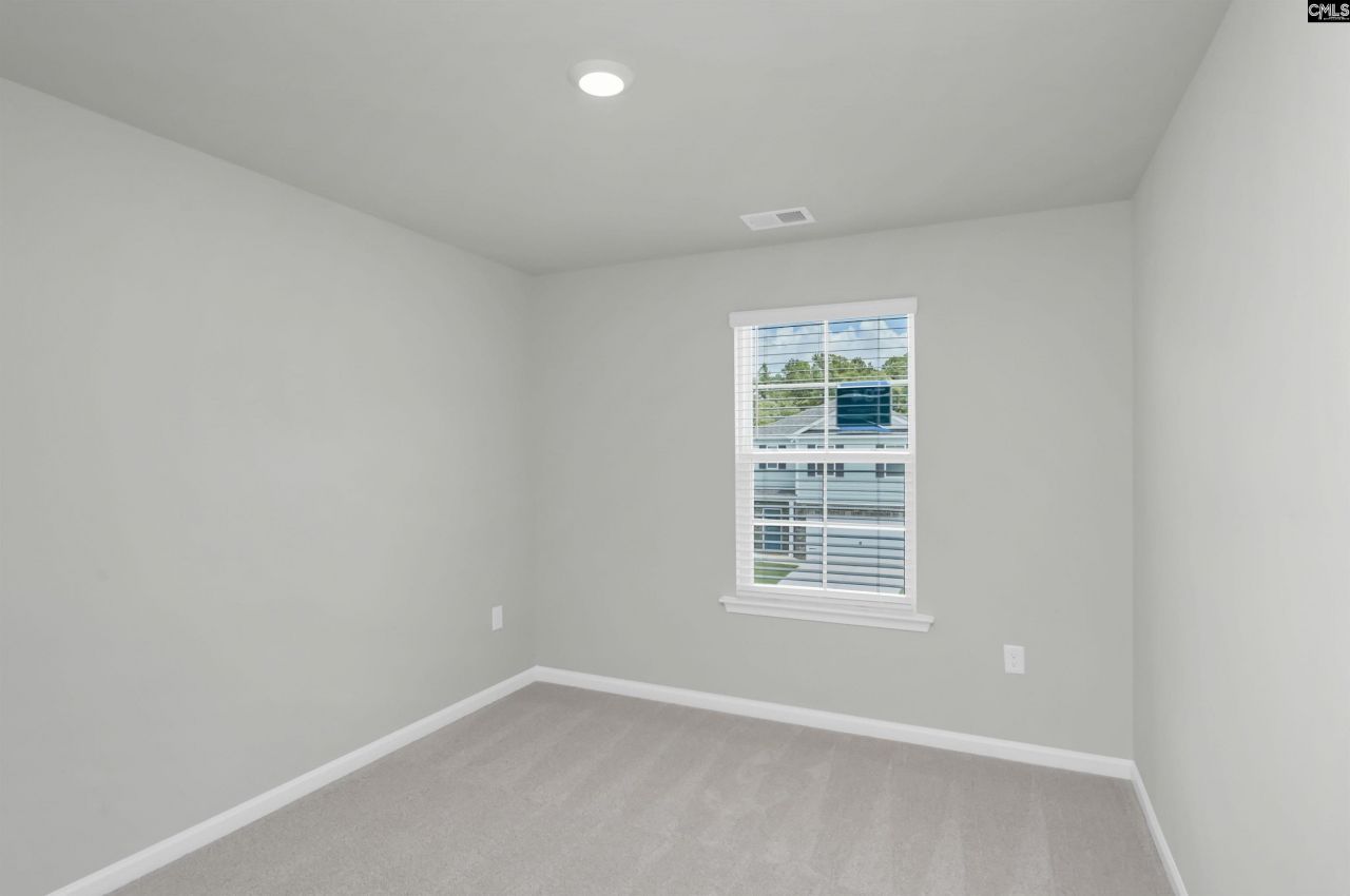 638 Glacier Road Photo 14