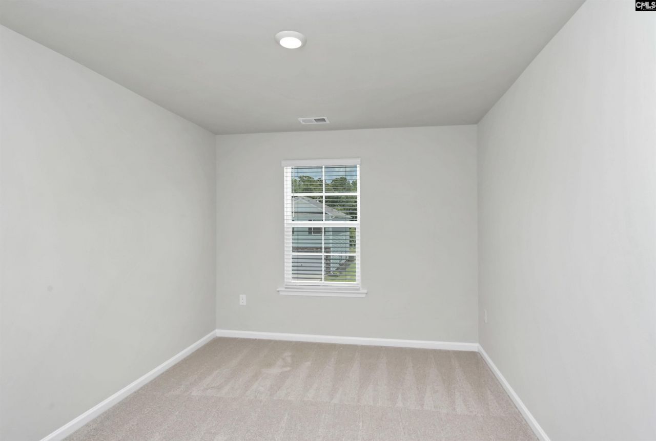 638 Glacier Road Photo 17