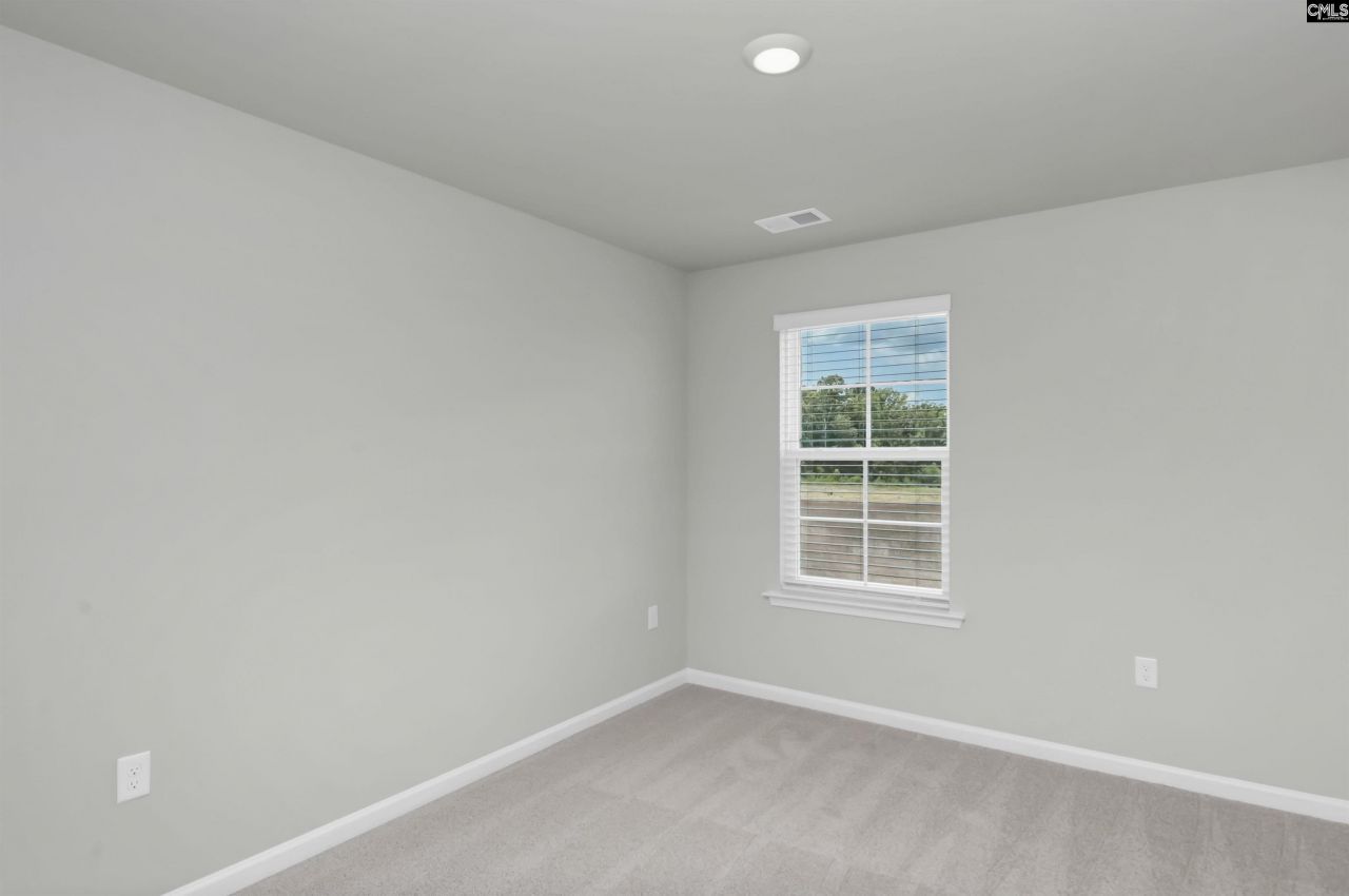 638 Glacier Road Photo 20