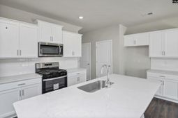 638 Glacier Road photo 4